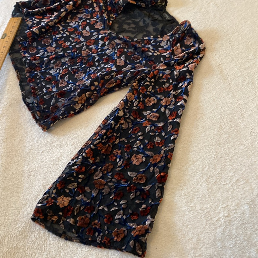 TopShop Long Sleeve Top Women’s 2 Burnt Velvet see thx bell sleeve evening top - Picture 11 of 13